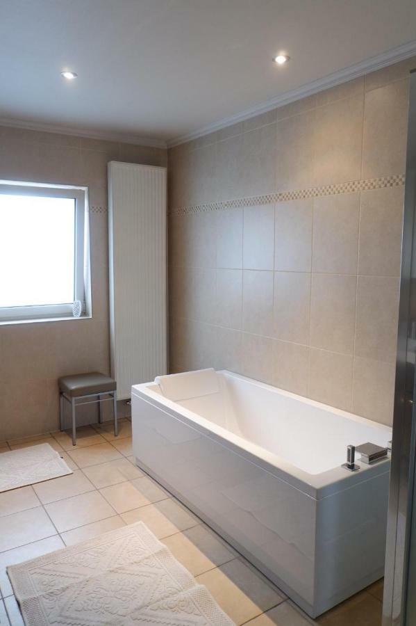 T Heirbaanhuys Villa Borgloon Dış mekan fotoğraf